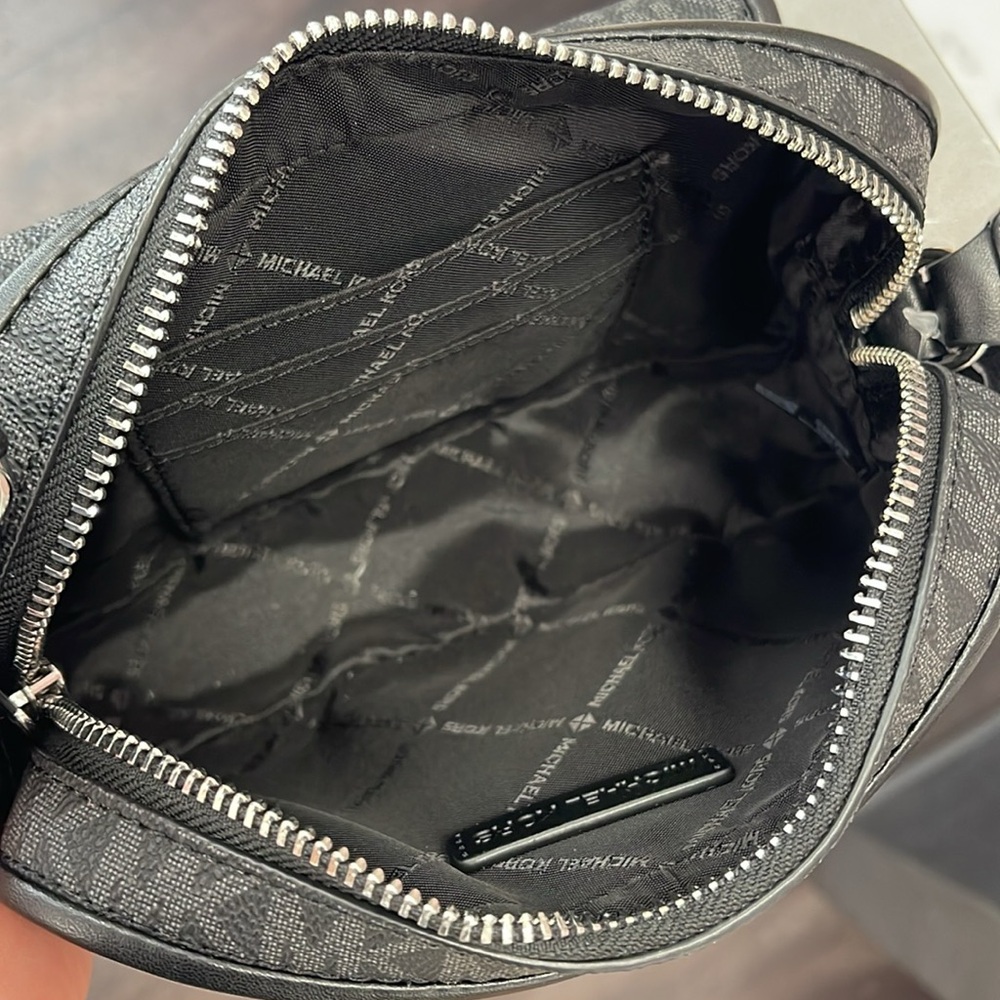 Michael Kors Bradshaw Extra-Small Signature Logo Camera Crossbody
Black/Silver - Picture 14 of 16